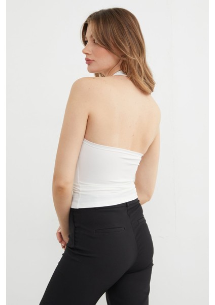 Boyundan Geçmeli Kaplı Bluz