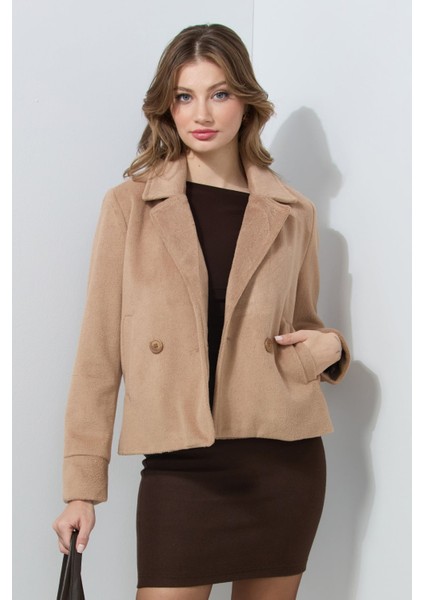 Cepli Kruvaze Yaka Yumuşak Dokulu Kaşe Mont