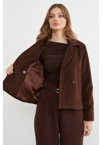 Cepli Kruvaze Yaka Yumuşak Dokulu Kaşe Mont