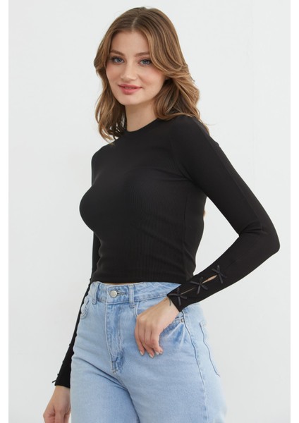 Fitilli Kolları Fiyonk Detaylı Bluz