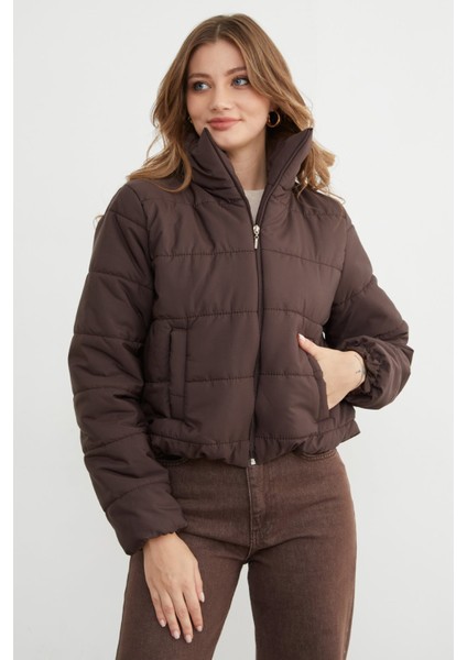 Beli Lastikli Crop Şişme Mont