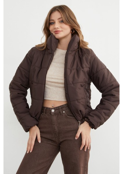 Beli Lastikli Crop Şişme Mont indirimleri