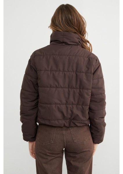 Beli Lastikli Crop Şişme Mont