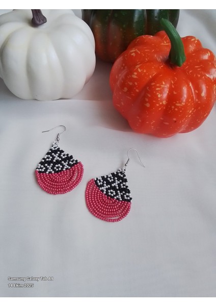 Kum Boncuklu El Yapımı Küpe