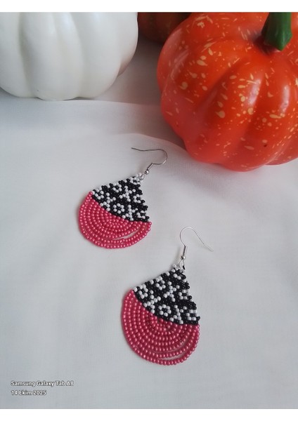 Kum Boncuklu El Yapımı Küpe modelleri