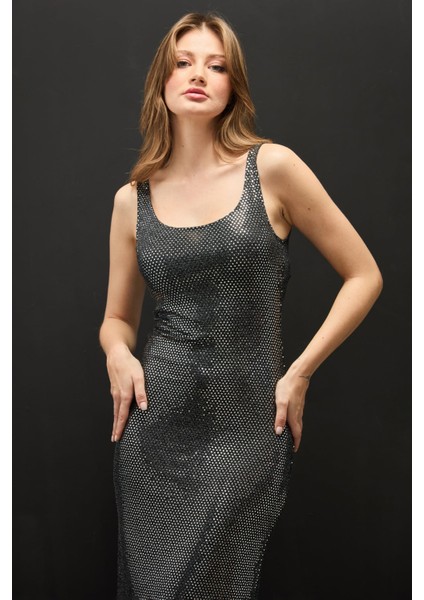 Askılı Pullu Maxi Boy Elbise fırsatları