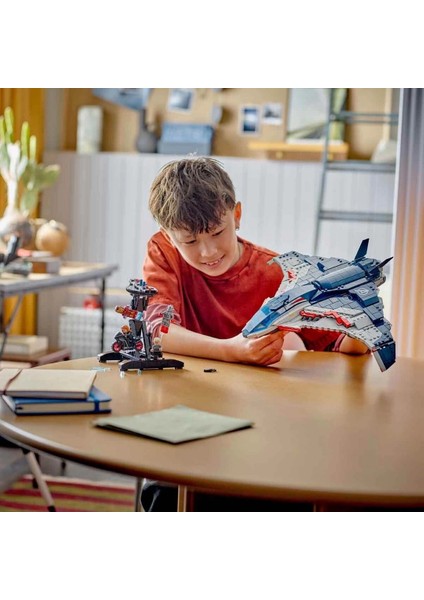 LEGO Marvel Avengers: Ultron Çağı Quinjet, 76325 modelleri