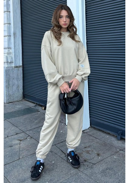 Bej Bisiklet Yaka Arma Detaylı Kadın Eşofman Takımı MG2186 modelleri