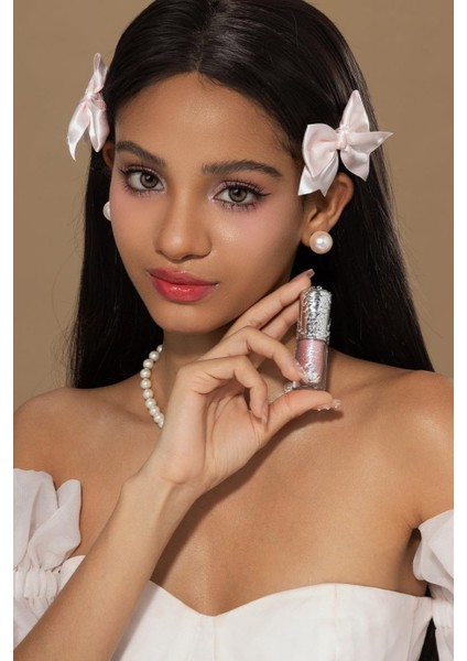 Swan Ballet Liquid Eyeshadow Blossom Işıltılı indirimleri