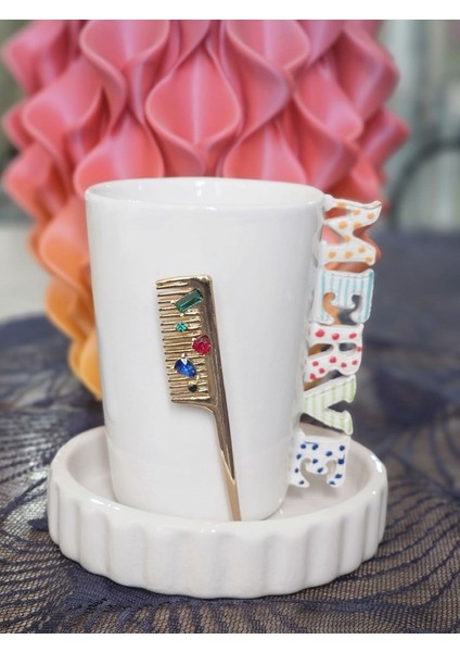 El Yapımı Isimli Kuaförlere Özel Taşlı Tarak Figürlü Fincan