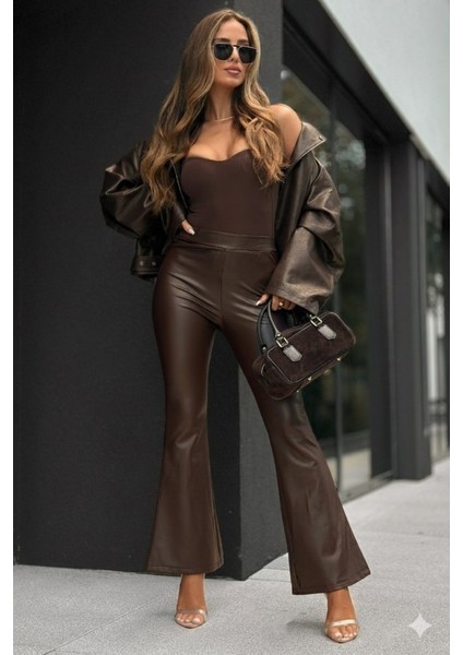 Kadın Yüksek Bel Ispanyol Paçalı Deri Pantolon