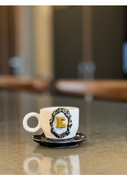 90ML Kişiye Özel Siyah Gold Çerçeve Harfli Türk Kahvesi Fincanı Çiçek Altlığı Ile