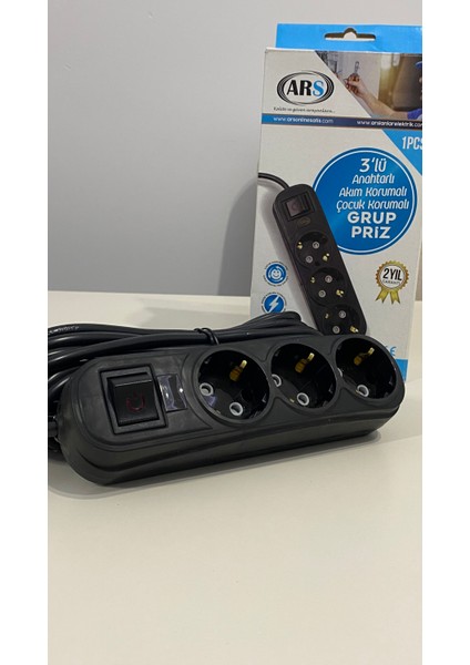 Akım Korumalı 3'lü Priz 5 Metre Çocuk Korumalı Anahtarlı