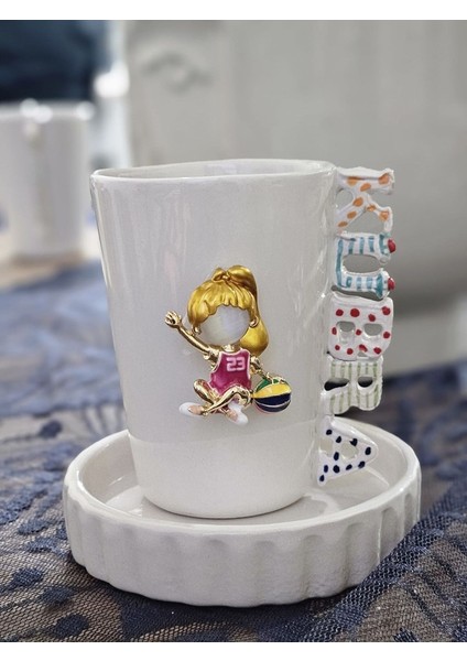 El Yapımı Isimli Basketbolcu Kız Figürlü Fincan