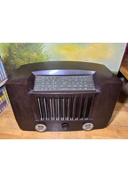 Amerikan Rca Lambalı Radyo 41 cm 18 cm 26,5 cm Ölçülerinde - Çalışmaktadır Fakat Fm Yoktur. modelleri