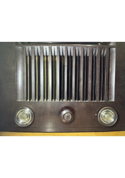 Amerikan Rca Lambalı Radyo 41 cm 18 cm 26,5 cm Ölçülerinde - Çalışmaktadır Fakat Fm Yoktur.