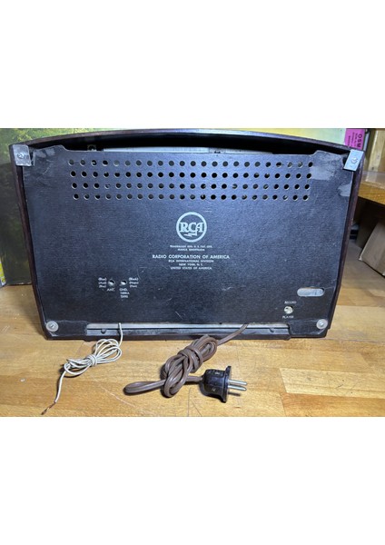 Amerikan Rca Lambalı Radyo 41 cm 18 cm 26,5 cm Ölçülerinde - Çalışmaktadır Fakat Fm Yoktur.