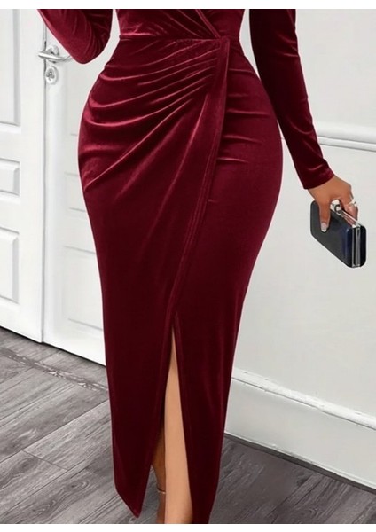 Kadın Uzun Kollu Kruvaze Yaka Önünden Çapraz Detaylı Uzun Kadife Elbise modelleri