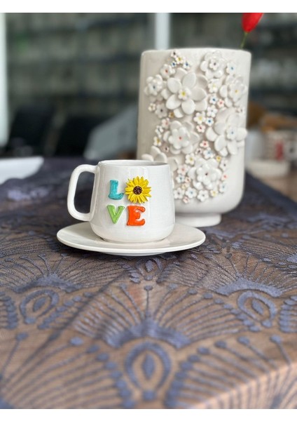 240ML Love Çiçek Kabartma Tabaklı Kupa
