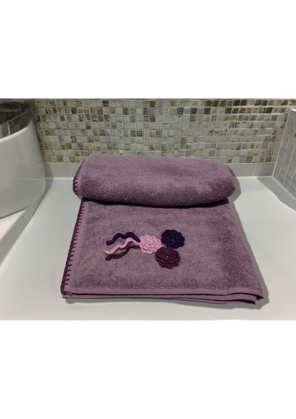 Çiçek Motifli, Kedi Tırnağı Oyalı, Yumuşak Dokulu Pamuklu Vücut Havlusu | Mor |70x130 cm fırsatları