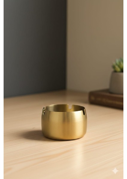 Modern Tasarım Mat Altın Rengi Metal Kül Tablası | Lüks Dekoratif Pirinç Görünümlü Sigara Küllüğü