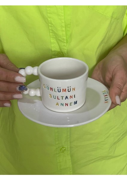 Annemize Özel Isimli Sözlü Fincan