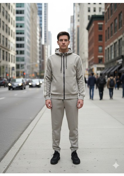 Kolları Şerit Detaylı Kapüşonlu Eşofman Takımı