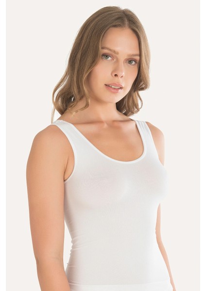 Kalın Askılı Likralı Dikişsiz Kadın Atlet – Yumuşak ve Rahatsız Etmeyen Esnek Kumaş