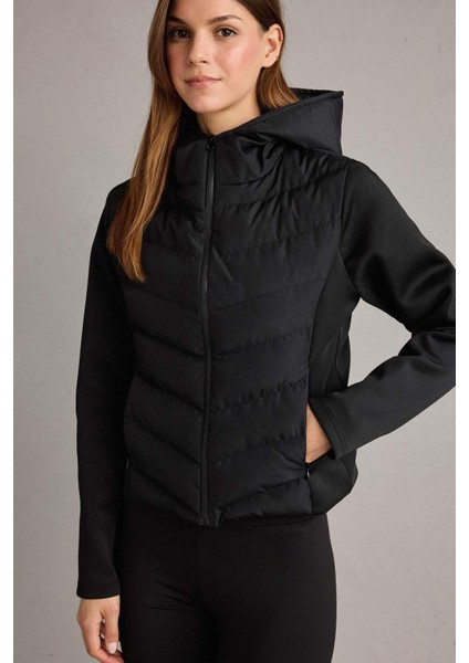 Rüzgar Geçirmez Regular Fit Kapüşonlu Fermuarlı MONT G8257AX25WN modelleri