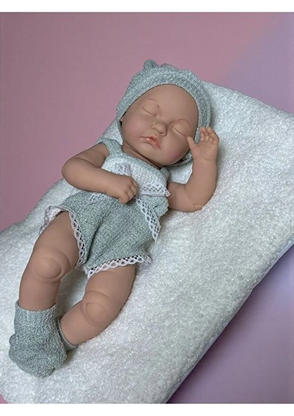 Peluş Battaniyeli Kıyafetli %100 Silikon Gerçek Yüzlü 30 cm Bebek Peluş Kıyafetli Gerçek Bebek fiyatları