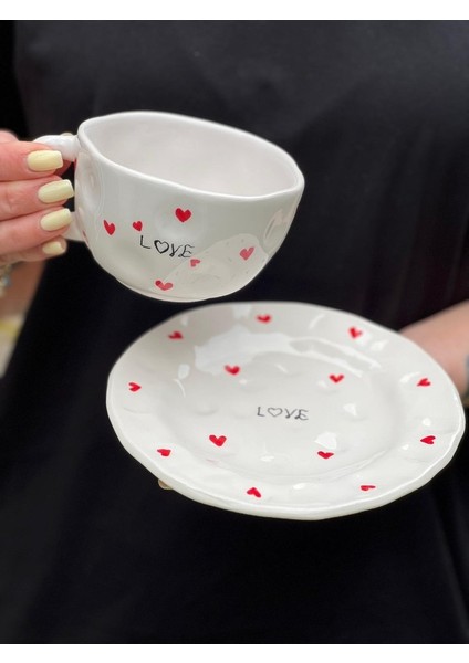 Şekilsiz 300ML Kalpli Love Yazılı Kupa