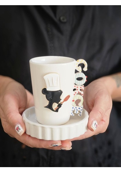 El Yapımı Isimli Aşçı Figürlü Fincan