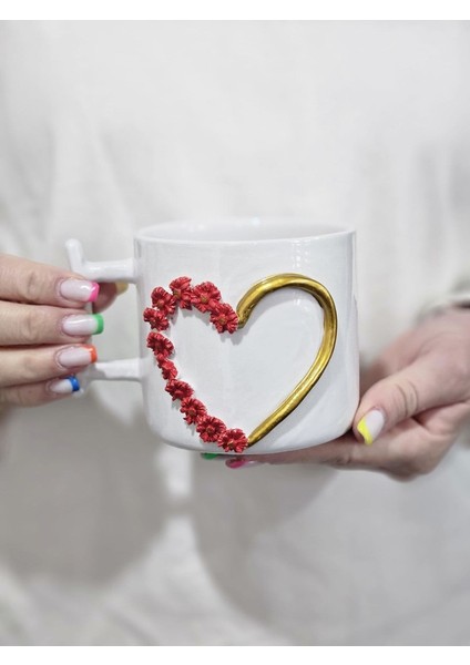 Büyük Boy 420ML Kırmızı Çiçek Altın Kalp Temalı Kupa