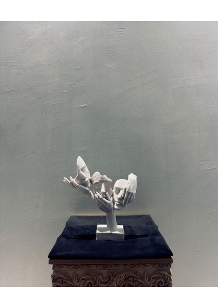 Soyut Yüzler ve Eller Heykeli – 30X33 cm Dekoratif Sanatsal Ev Aksesuarı