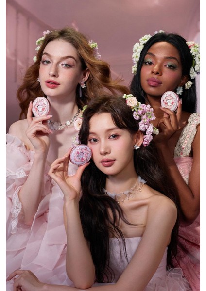 Midsummer Fairytales Velvet Embossed Blush Allık