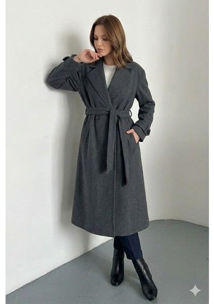 Klasik Yaka Kuşaklı Premium Kadın Kaban