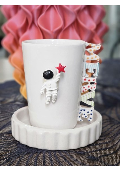 El Yapımı Isimli Astronot Figürlü Fincan