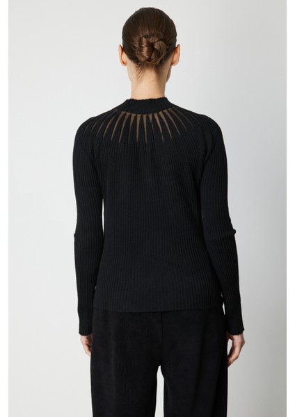 Önü Taşlı Dik Yaka Triko Kazak 60388-26K fırsatları