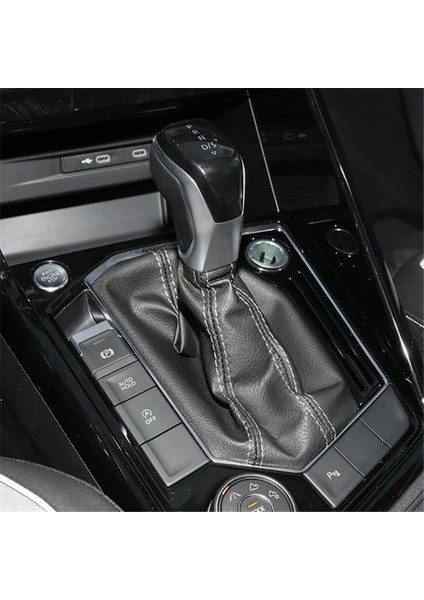 5NA035736 Çift-C Tip Arayüzü Soket Konnektörü Araç Tip- (Yurt Dışından)