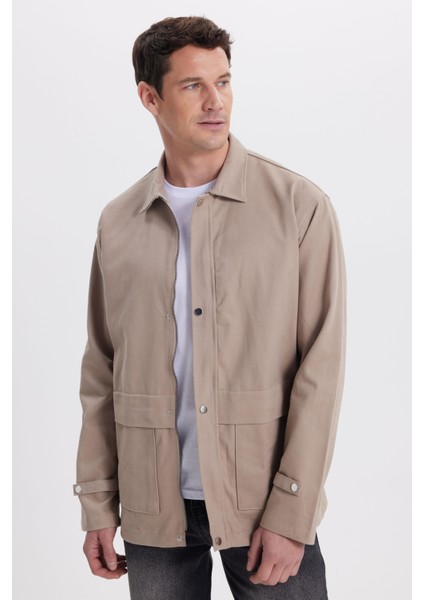 Erkek Relax Fit Rahat Kesim %100 Pamuk Çift Cepli Fermuarlı Bej Mont Gömlek