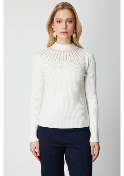 Önü Taşlı Dik Yaka Triko Kazak 60388-26K