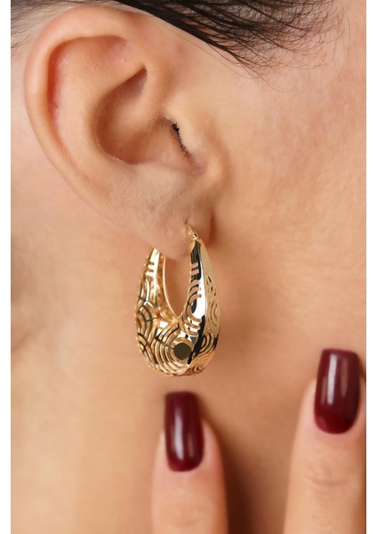 14 Ayar Altın Işlemeli Oval Tasarım Küpe indirimleri