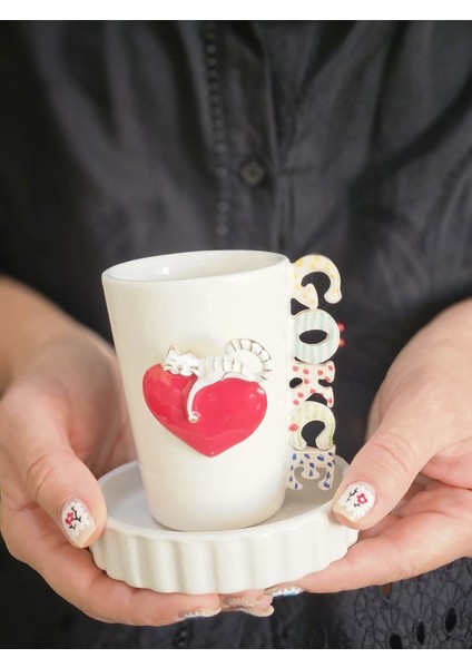 El Yapımı Isimli Kalpli Kedi Figürlü Fincan