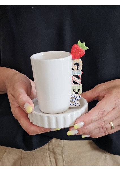 Çilek Isimli Fincan