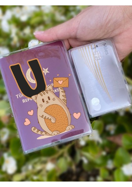 Kedili U Harfi Desenli Universal Şeffaf Pasaport Kılıfı Model Tüm Ülke Pasaportlarına Uygun