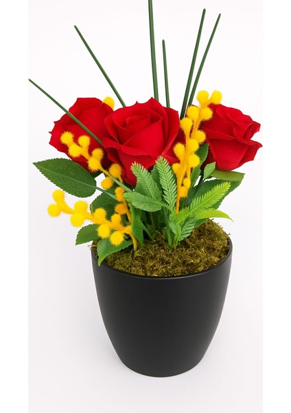 Crimson Mini Rose – Kırmızı Gül Premium Aranjman