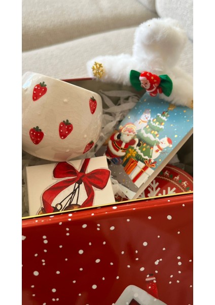 Byayşegül Yılbaşı Hediye Kutusu – Kupa, Takı, Bardak Altlığı, Toka ve Not Kağıdı Içeren Özel Yeni Yıl – Kupa + Takı + Bardak Altlığı + Toka + Not Kağıdı Şık Hediye Seti indirimleri