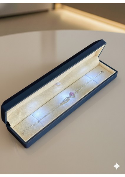 (Premium Işıklı Kutulu) 925 Ayar Gümüş Pembe Taşlı Pırlanta Kalp Model Kadın Bileklik