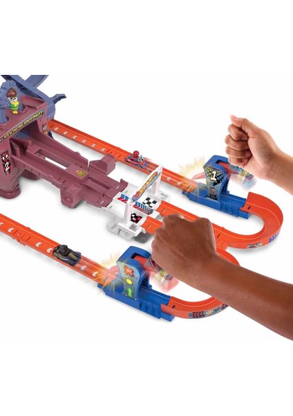 HPL34 Hot Wheels Racerverse Marvel Pist Seti modelleri