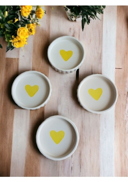 4\'lü Sarı Kalpli Tırtıklı Sosluk Lokumluk Reçellik Çerezlik